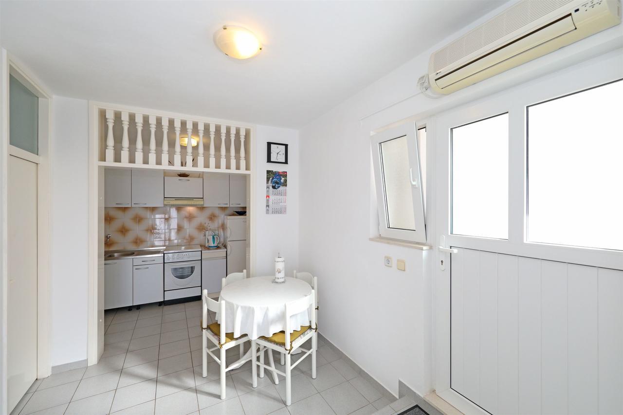 Apartments Danica Tisno Exterior foto